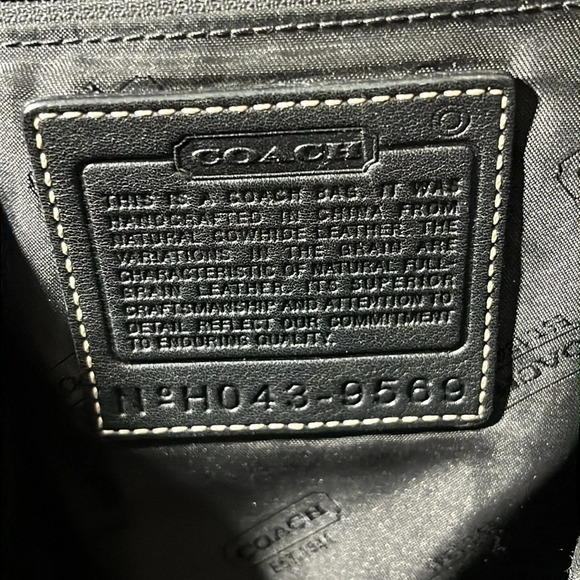 COACH BLACK LEATHER BACKPACK IN EUC - Picture 11 of 17